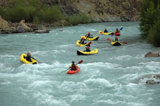  Kayak in acque bianche 